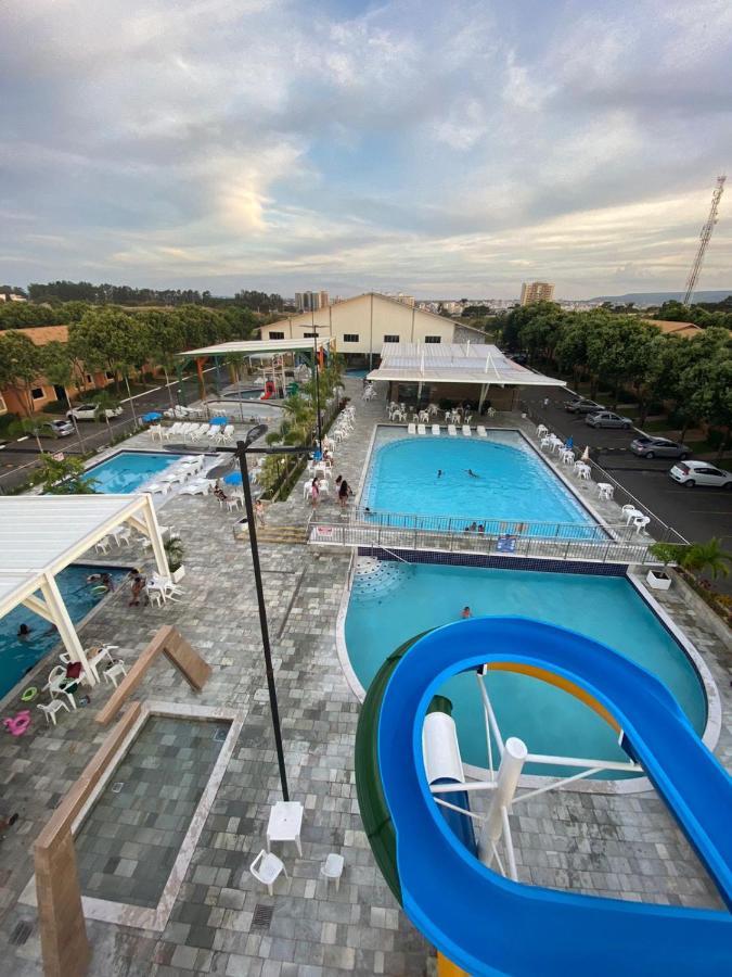 Diroma Fiori 89 Com Roupa De Cama E Banho. Casa de férias Caldas Novas