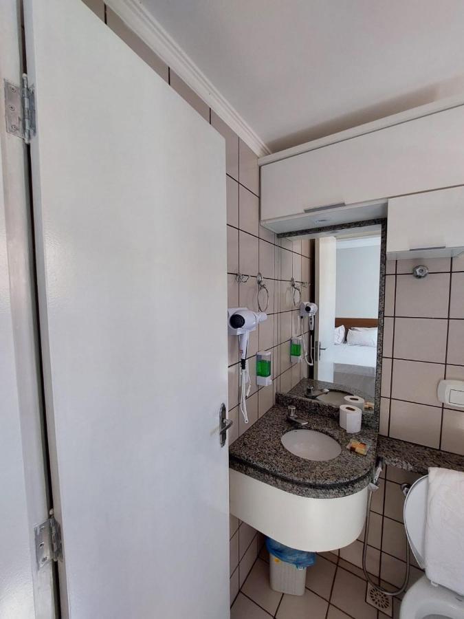 Diroma Fiori 89 Com Roupa De Cama E Banho. *