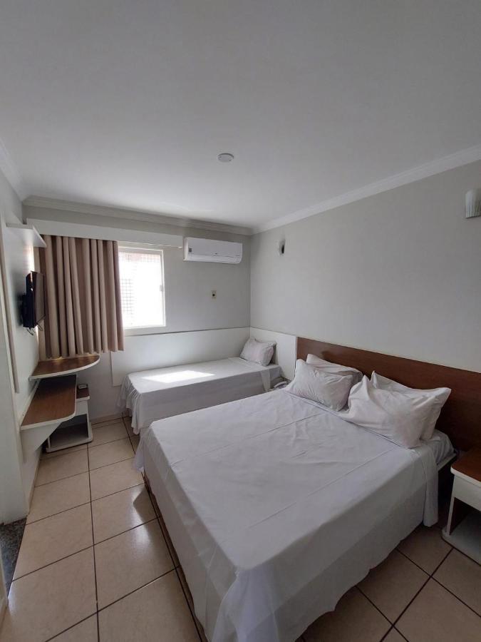 Diroma Fiori 89 Com Roupa De Cama E Banho. *